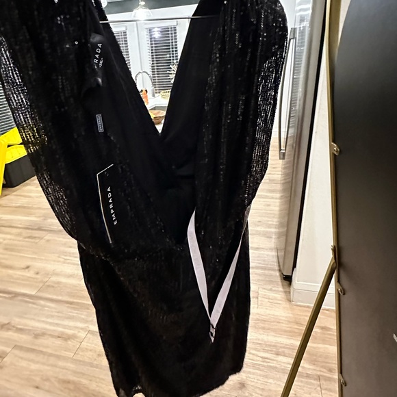 NWT emprada stare black sequin v neck shoulder pad mini dress in 3X - Picture 4 of 6